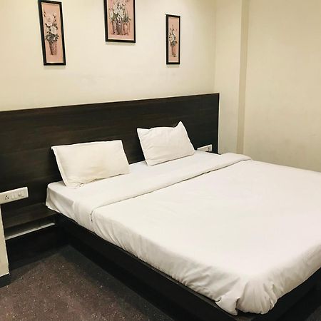 Hotel Divine Indore Exterior photo